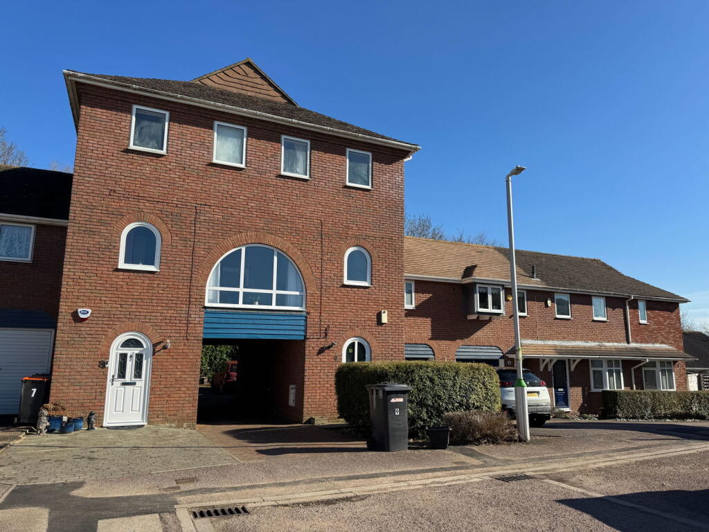 Main image of property: Saffron Rise, Eaton Bray, Dunstable, LU6 2AY