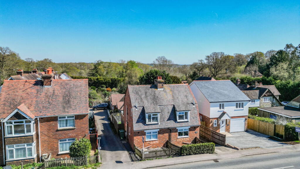 Main image of property: In Hartley, Cranbrook With Nearby Walks to Bedgebury Forest