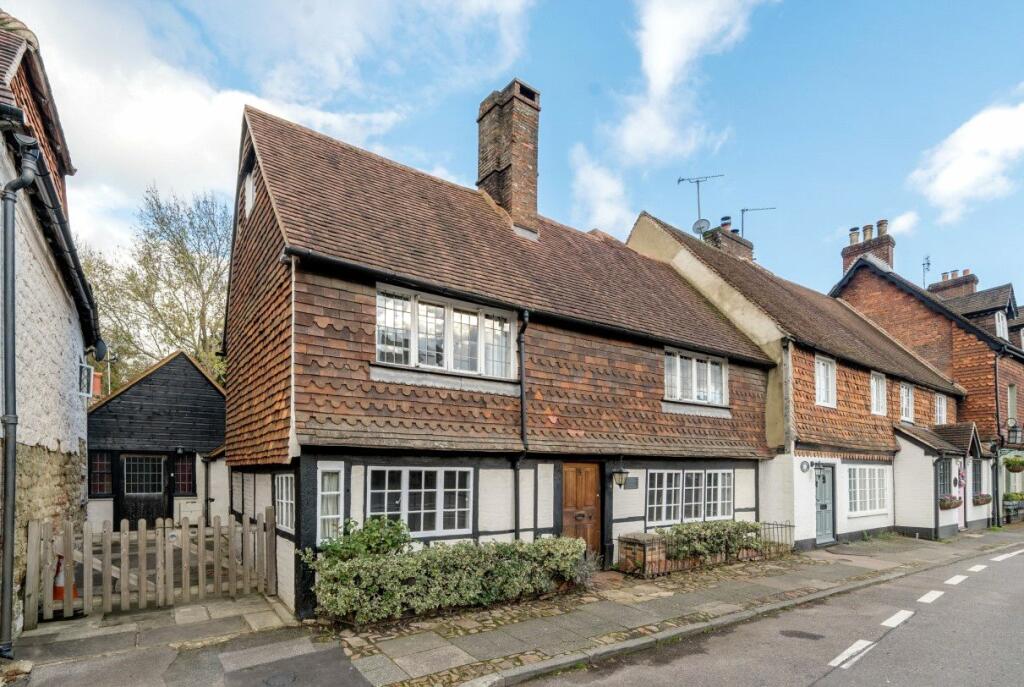 5 bedroom house for sale in Petworth Road, Chiddingfold, GU8