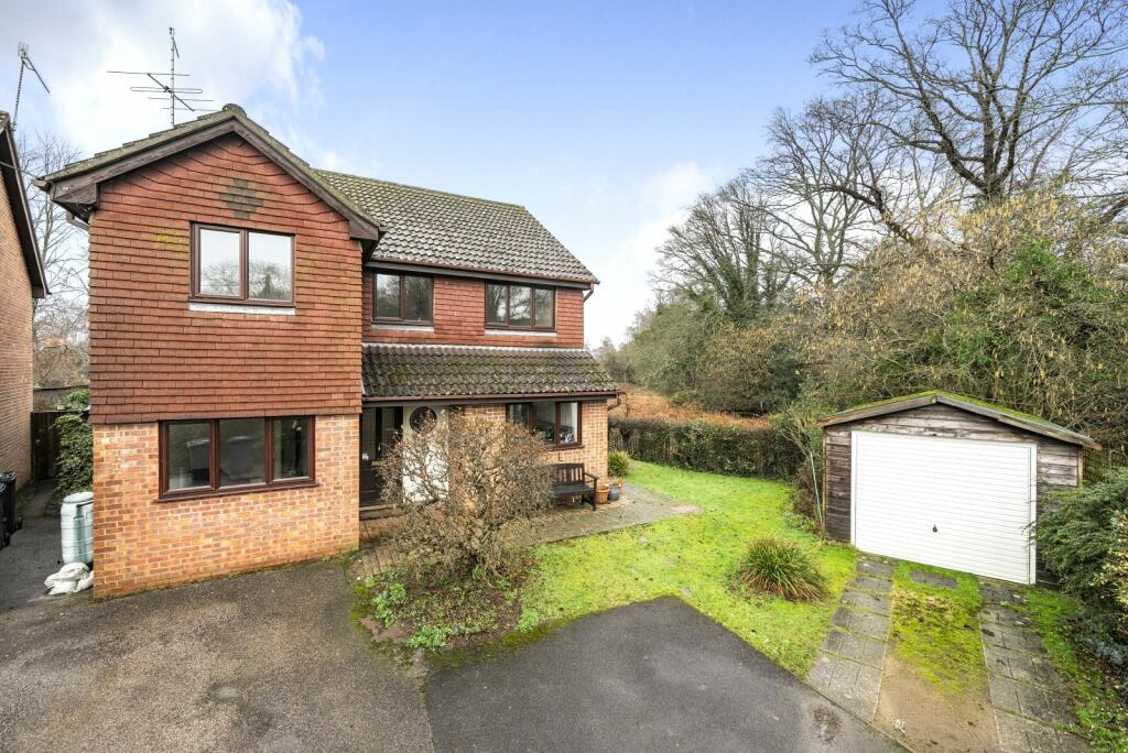 4 bedroom detached house for sale in Khartoum Road, Witley, Godalming, GU8