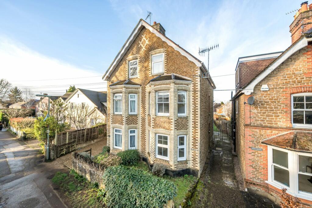 1 bedroom apartment for sale in Tuesley Lane, Godalming, GU7
