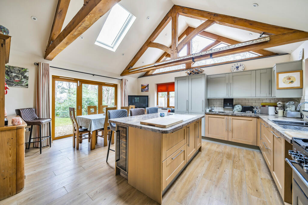 4 bedroom bungalow for sale in Gasden Copse, Witley, Godalming, GU8