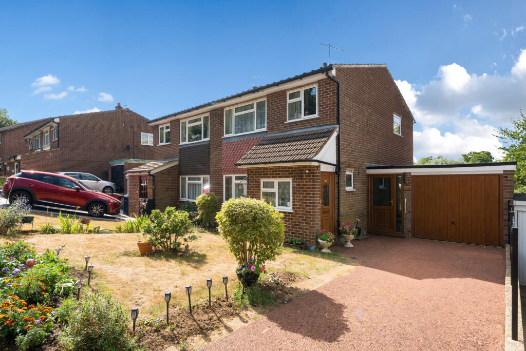 Main image of property: South Hill, Godalming, GU7