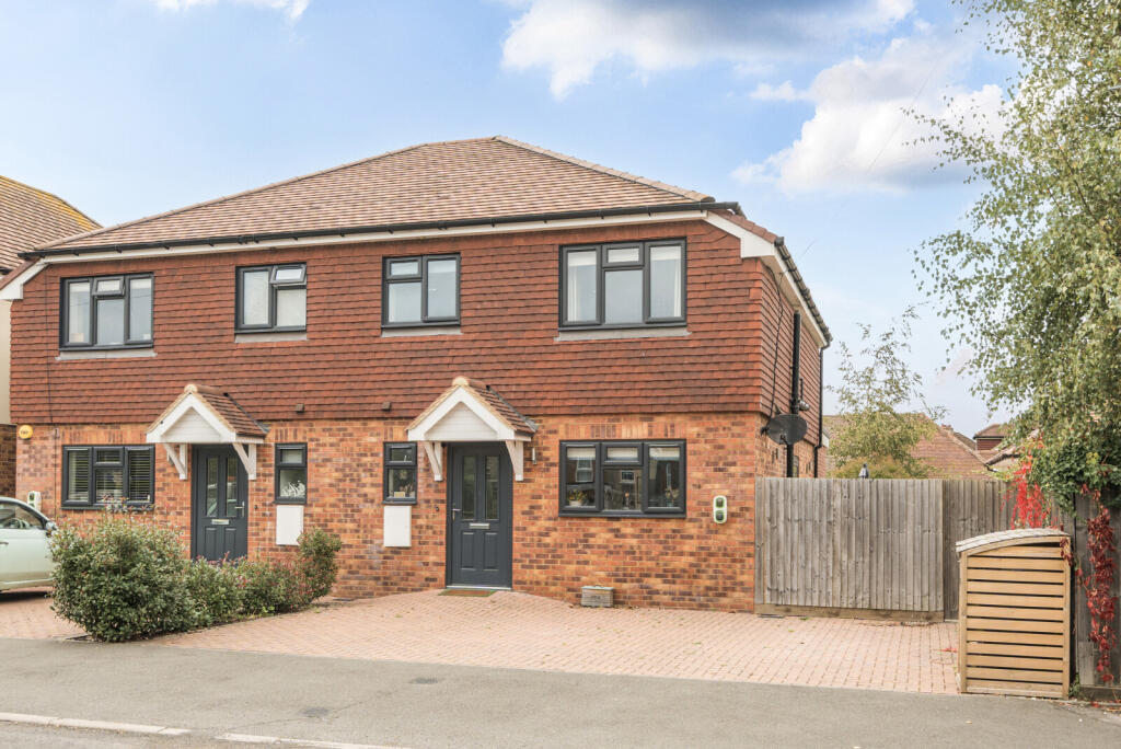 Main image of property: Molyneux Road, Farncombe, Godalming, GU7