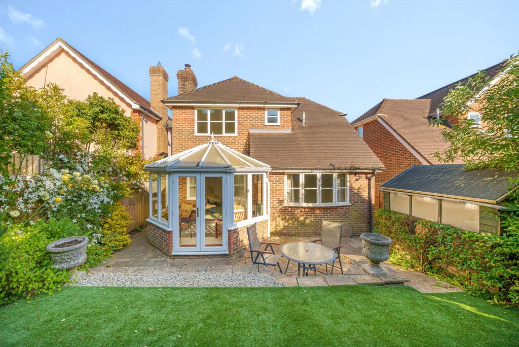 3 bedroom detached house for sale in Church Street, Rudgwick, RH12