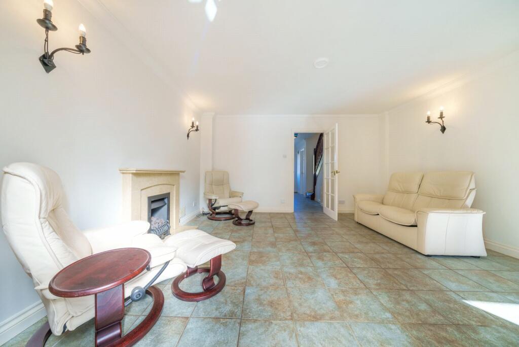 3 bedroom detached house for sale in Church Street, Rudgwick, RH12