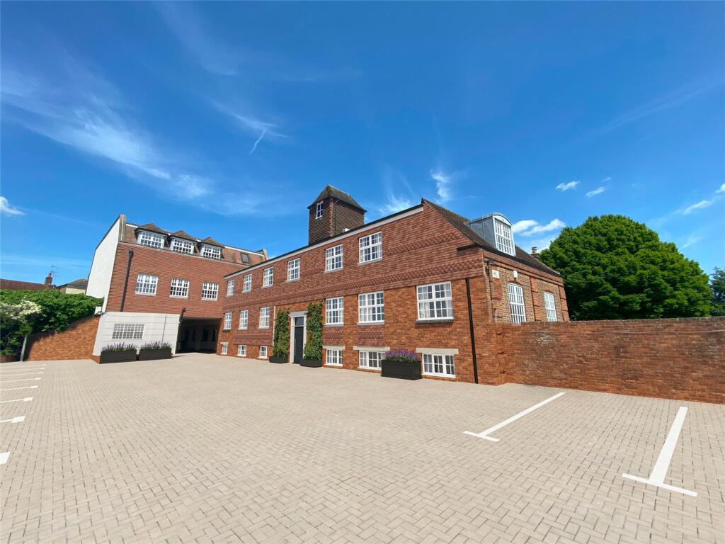 1 bedroom apartment for sale in The Courtyard, West Street, Farnham, GU9