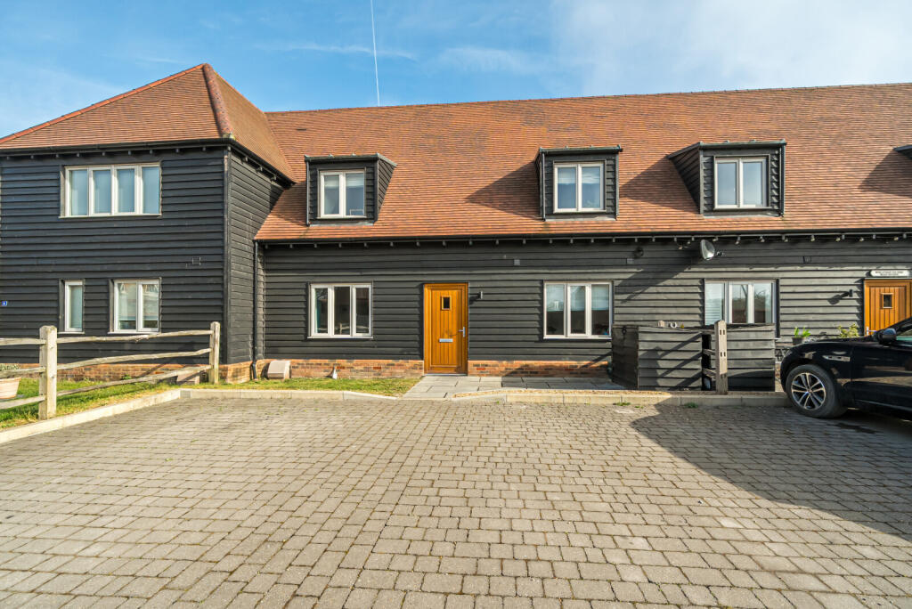 Main image of property: Old Knowle Square, Farnham, GU9