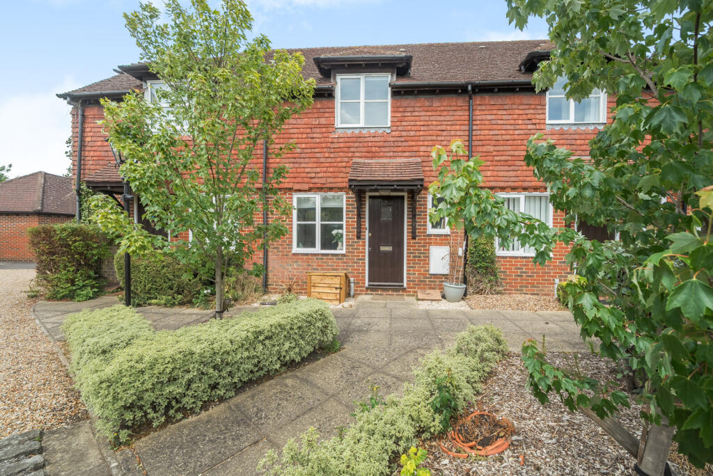 Main image of property: Barncroft, Farnham, GU9