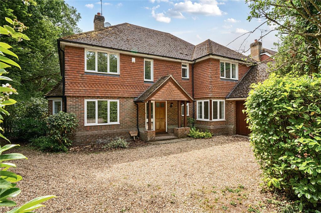 Main image of property: The Avenue, Rowledge, Farnham, GU10