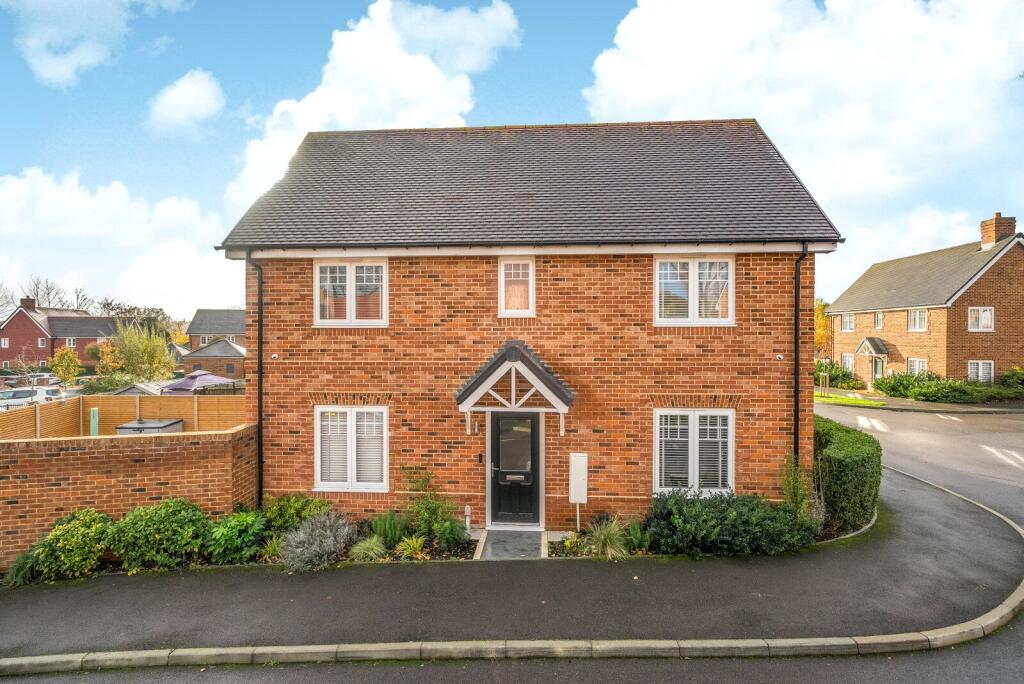 Main image of property: Keepsake Close, Farnham, GU9