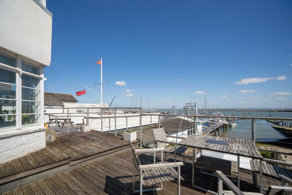 House for sale in Cowes, Isle of Wight, PO31