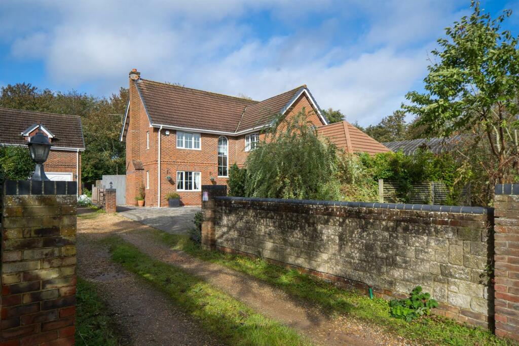 7 bedroom house for sale in Carisbrooke, Isle of Wight, PO30