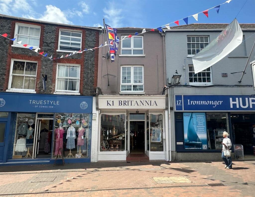 2 bedroom apartment for sale in Cowes, Isle of Wight, PO31