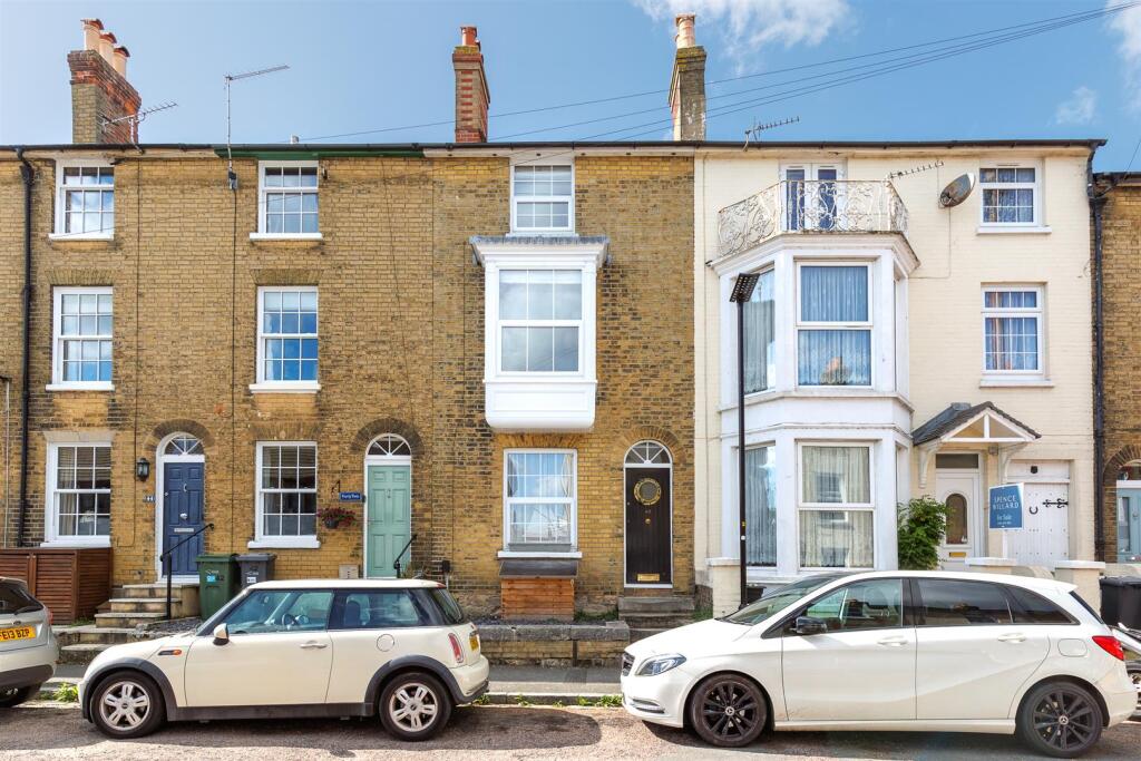 Main image of property: Cowes, Isle of Wight