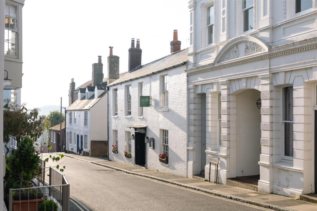 Main image of property: Cowes, Isle of Wight