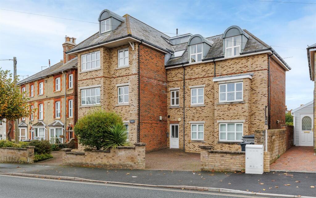 Main image of property: Cowes, Isle of Wight
