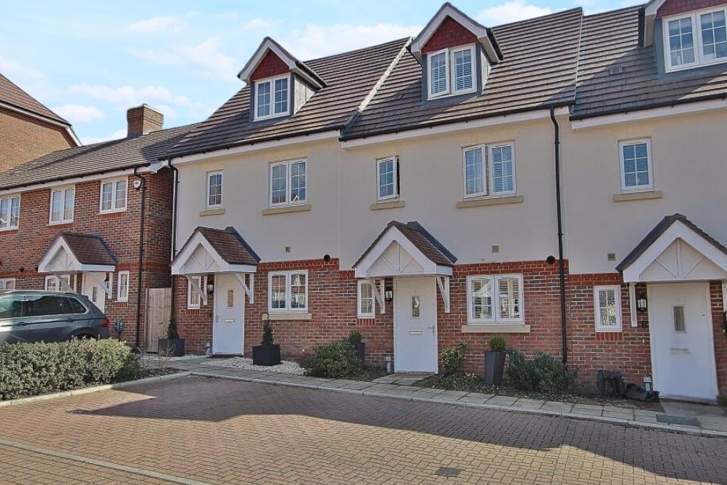 4 bedroom terraced house