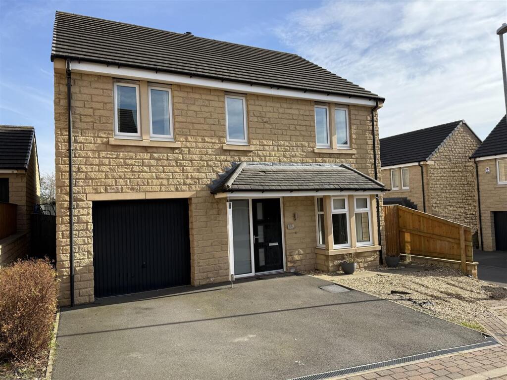 Main image of property: Moor Croft Close, Mirfield