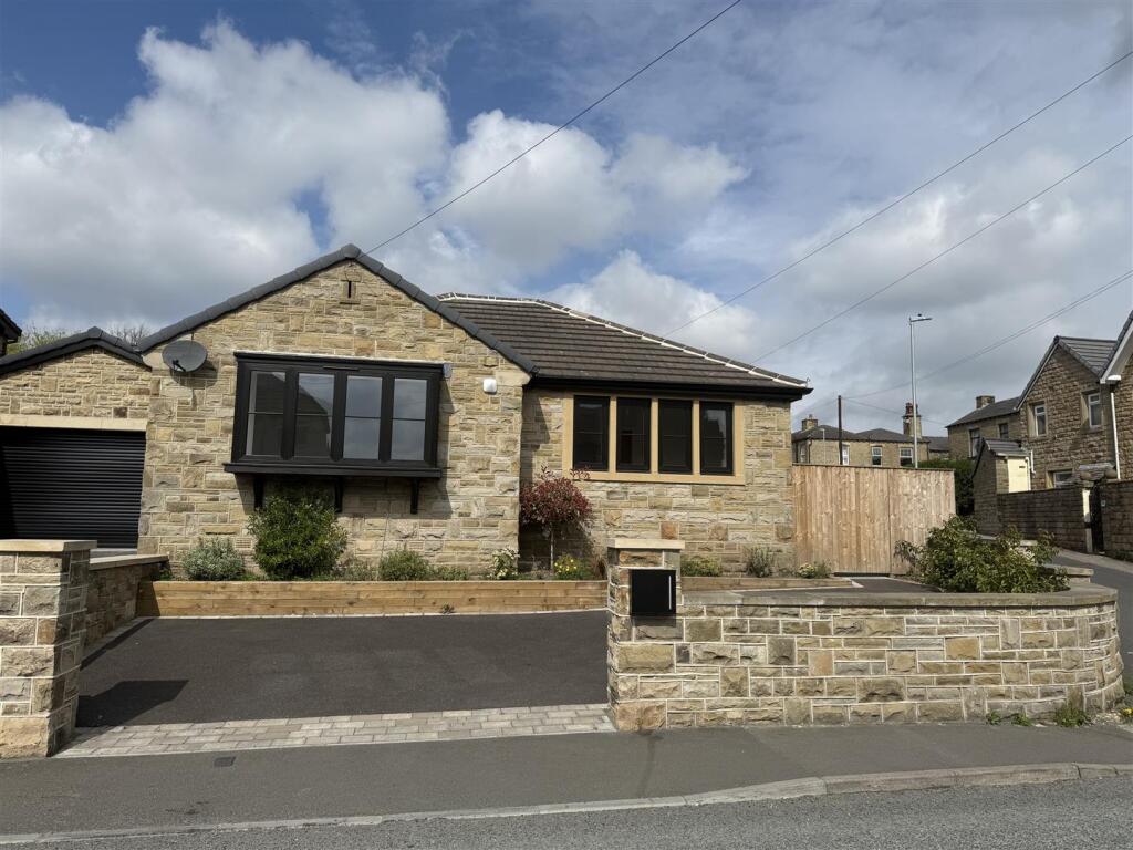 Main image of property: Flash Lane, Mirfield