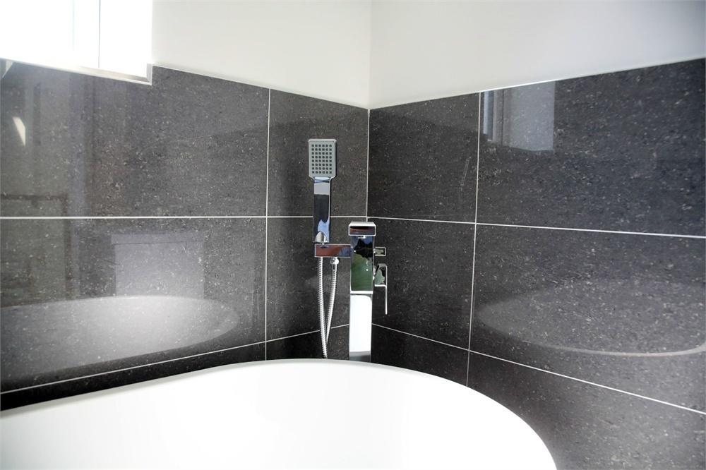 Martin Dyson Homes,Bathroom detail