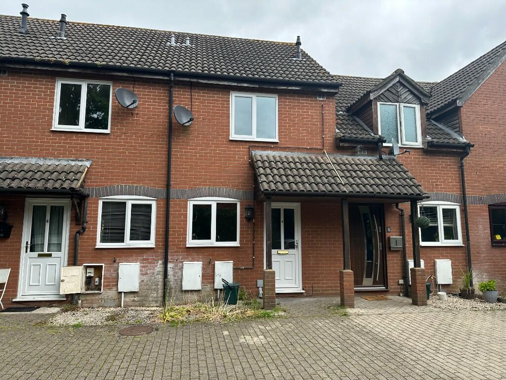 2 bedroom terraced house for rent in Domoney Close, Thatcham, Berkshire