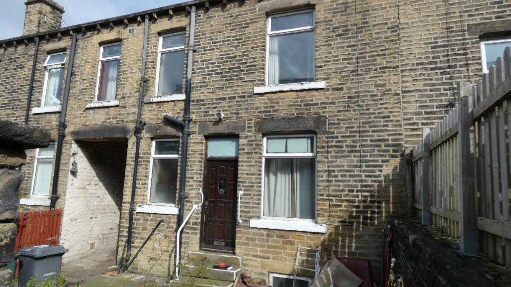 2 bedroom terraced house for sale in Harrogate Street, Bradford, West