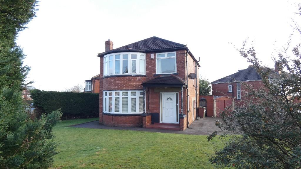 3 bedroom detached house for rent in Kingswood Drive,Roundhay,Leeds,LS8