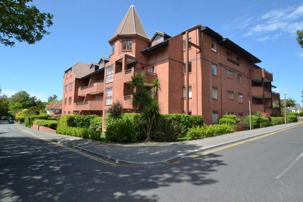 3 bedroom apartment for sale in The Esplanade, Canford Cliffs, BH13