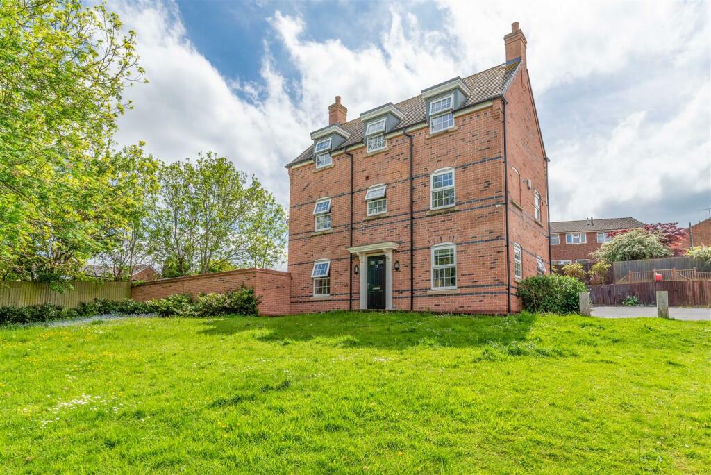 4 bedroom detached house for sale in Pritchard Drive, Kegworth, Derby, DE74