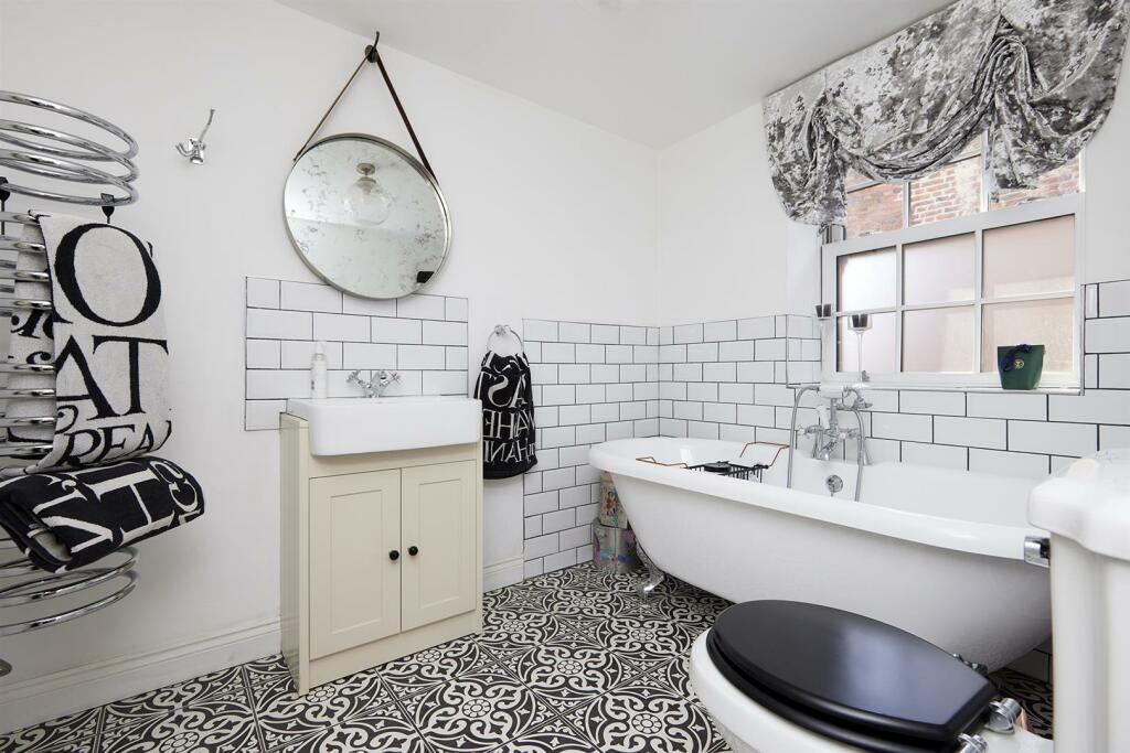 Additional property image - Market Street, Castle Donington, Castle Donington
