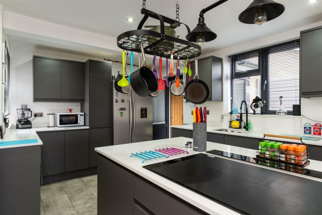 Additional property image - School Lane, Castle Donington, Derby