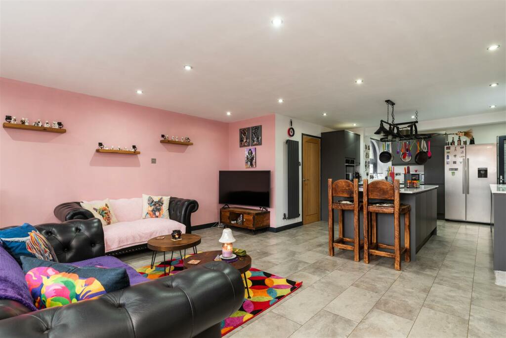 Additional property image - School Lane, Castle Donington, Derby