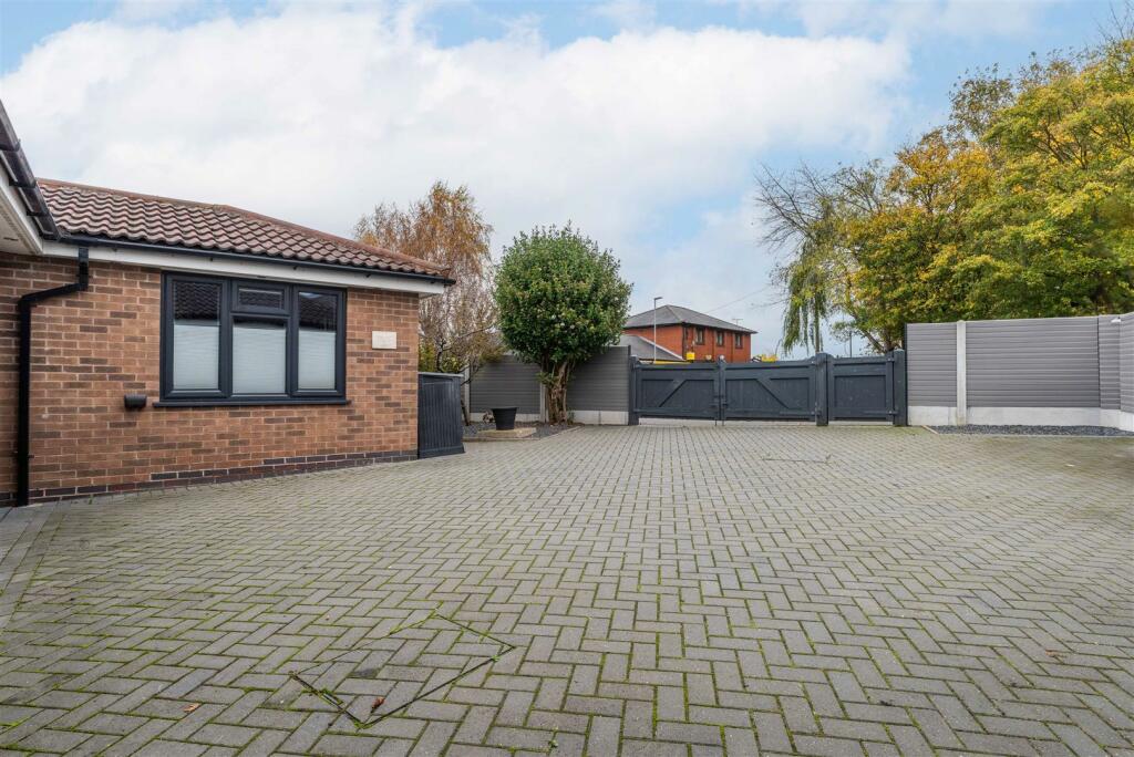 Additional property image - School Lane, Castle Donington, Derby