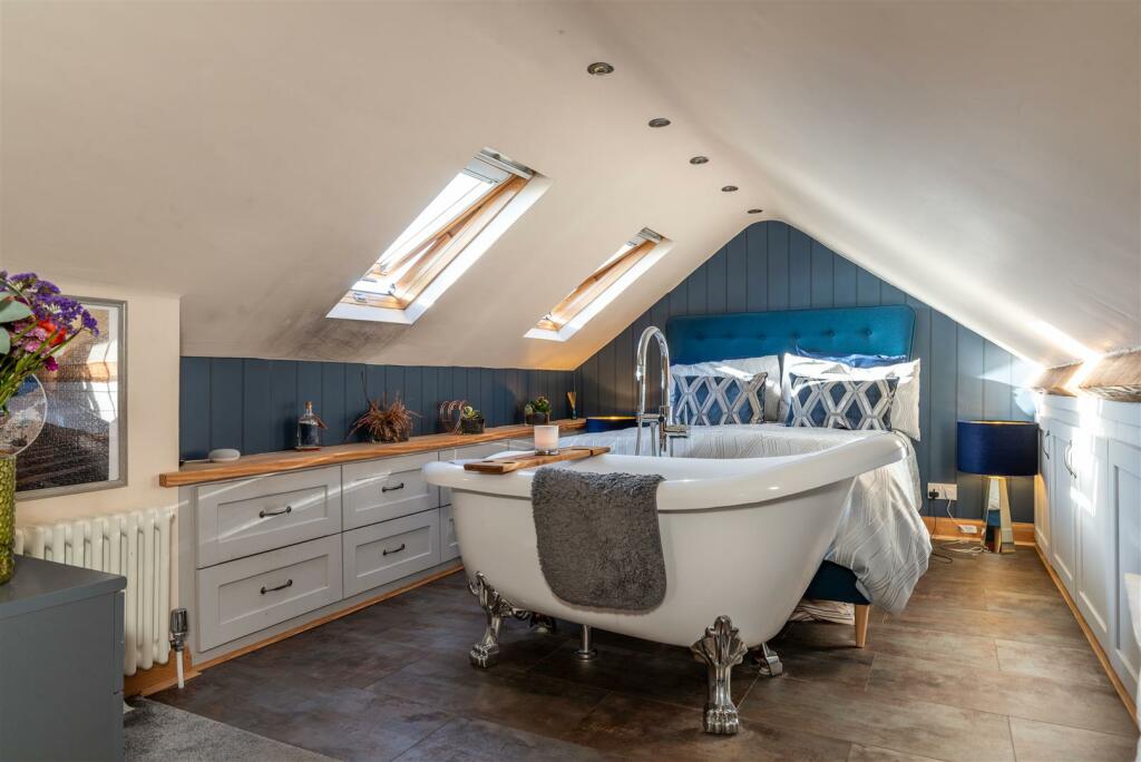 Additional property image - Cavendish Bridge, Shardlow, Derby
