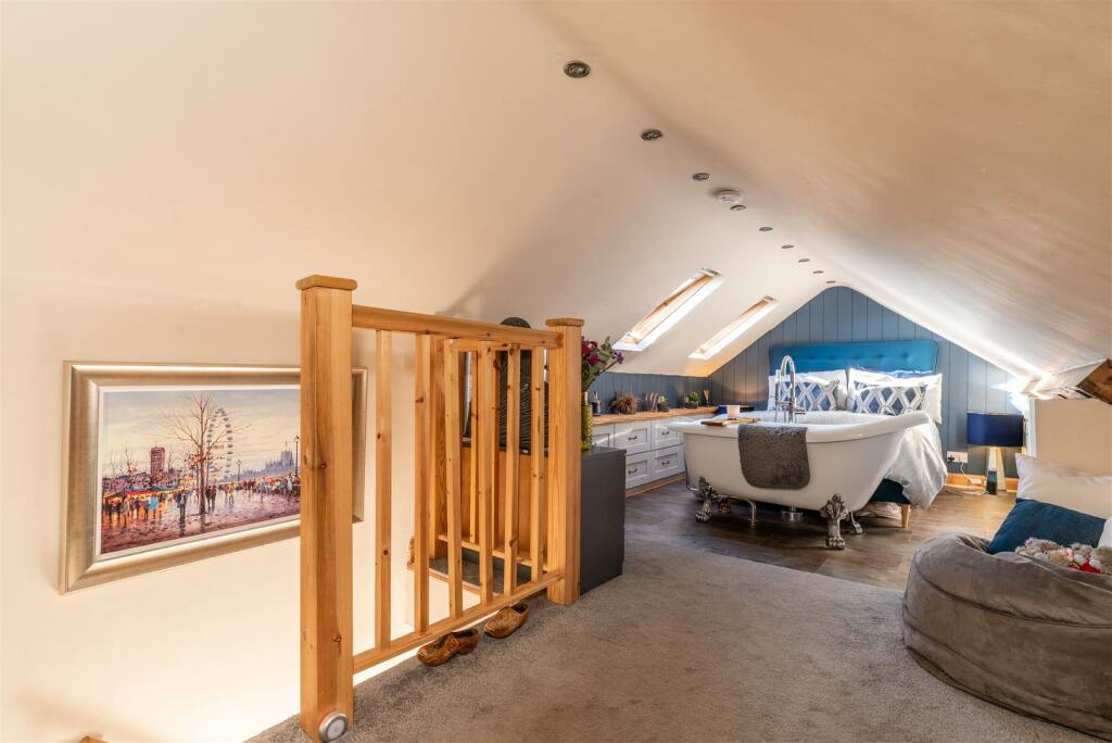 Additional property image - Cavendish Bridge, Shardlow, Derby