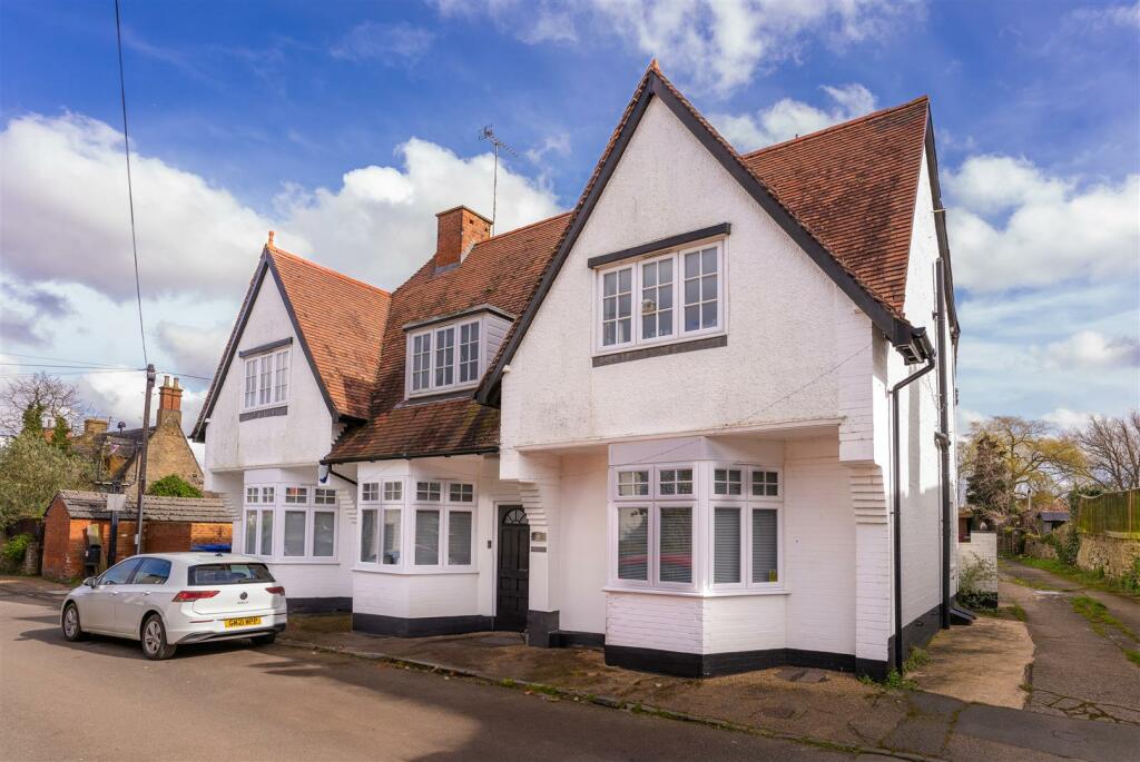 2 bedroom apartment for sale in 10 High Street, Gayton, Northampton, NN7