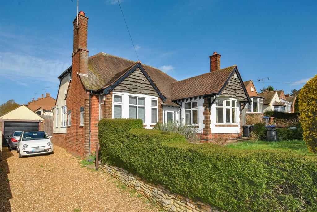 2 bedroom detached bungalow for sale in Boughton Green Road