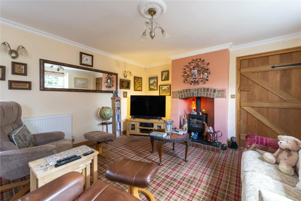 2 bedroom detached house for sale in Yenston, Somerset, BA8