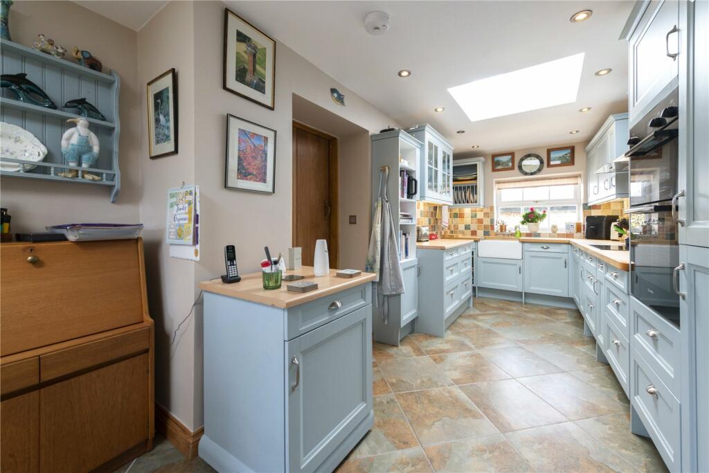 2 bedroom detached house for sale in Yenston, Somerset, BA8