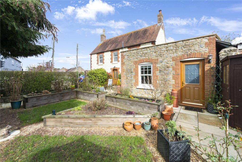 2 bedroom detached house for sale in Yenston, Somerset, BA8