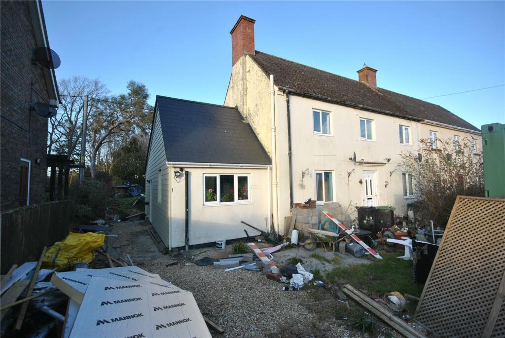 3 bedroom semidetached house for sale in Fosters Hill, Holwell