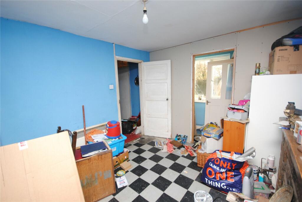 3 bedroom semidetached house for sale in Fosters Hill, Holwell