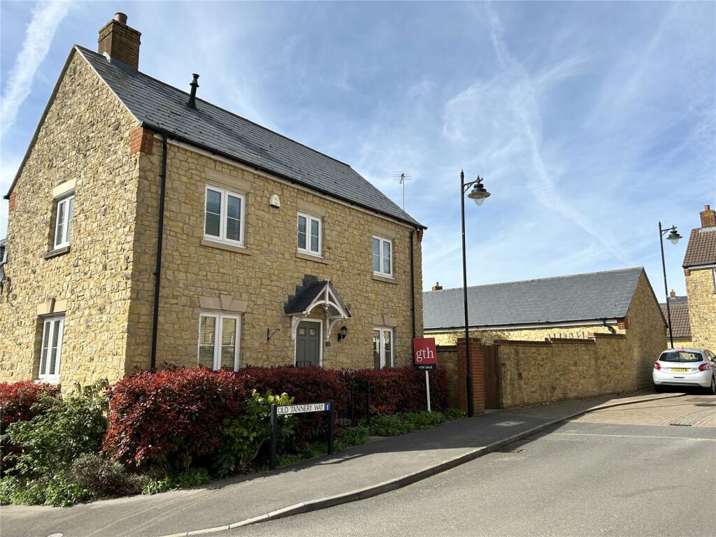3 bedroom end of terrace house for sale in Old Tannery Way, Milborne