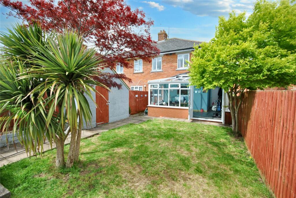 3 bedroom semidetached house for sale in Manor Road, Milborne Port