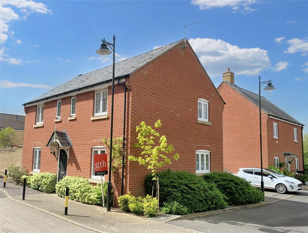 4 bedroom detached house for sale in Old Tannery Way, Milborne Port