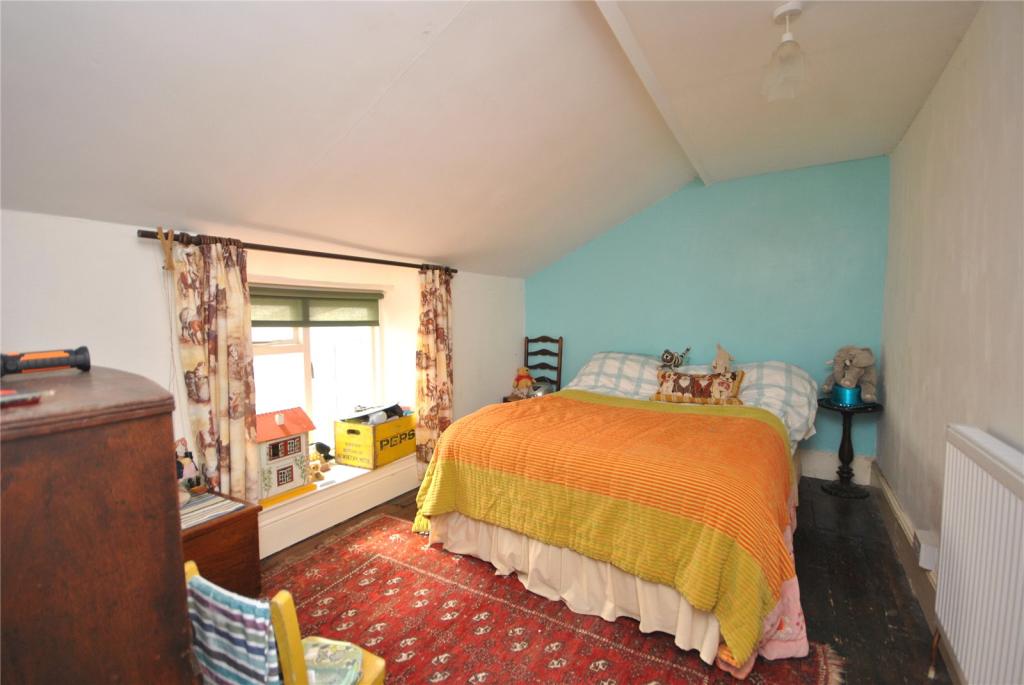 3 bedroom detached house for sale in Honiton, Devon, EX14