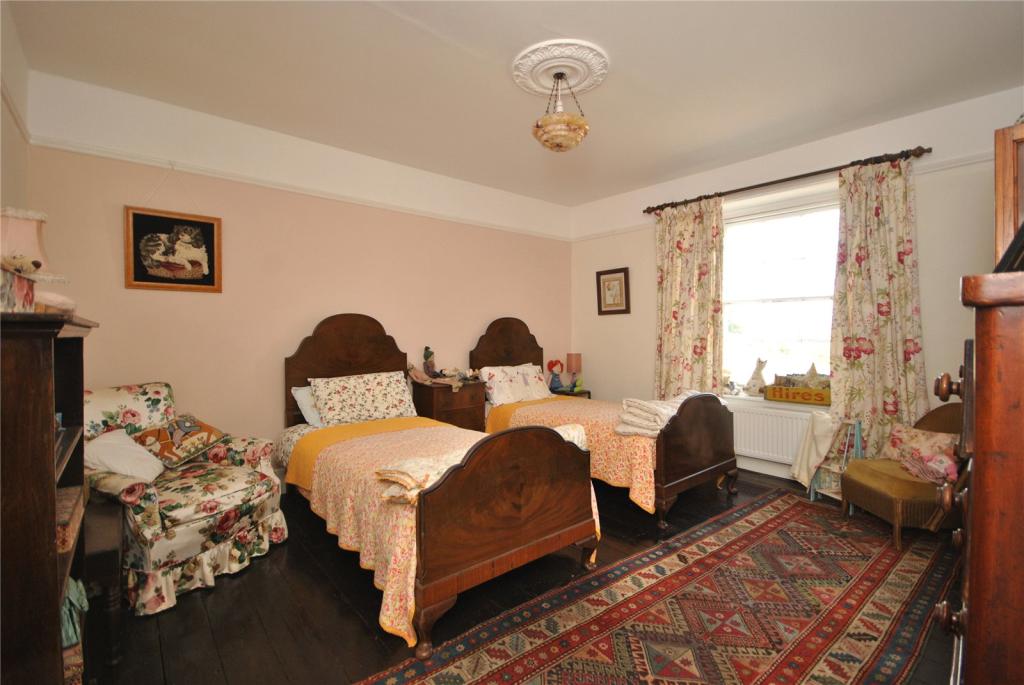 3 bedroom detached house for sale in Honiton, Devon, EX14