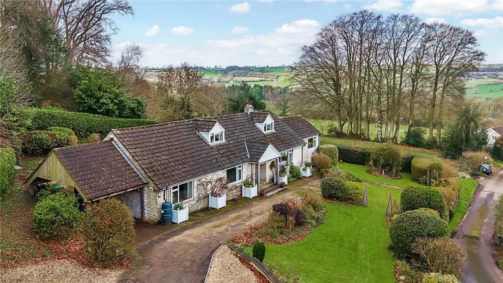 4 bedroom bungalow for sale in Foxdon Hill, Wadeford, Chard, TA20