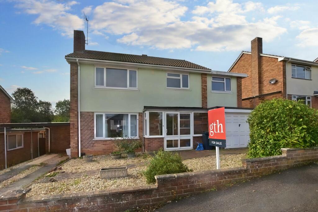 4 bedroom detached house for sale in Claremont Drive, Taunton, TA1